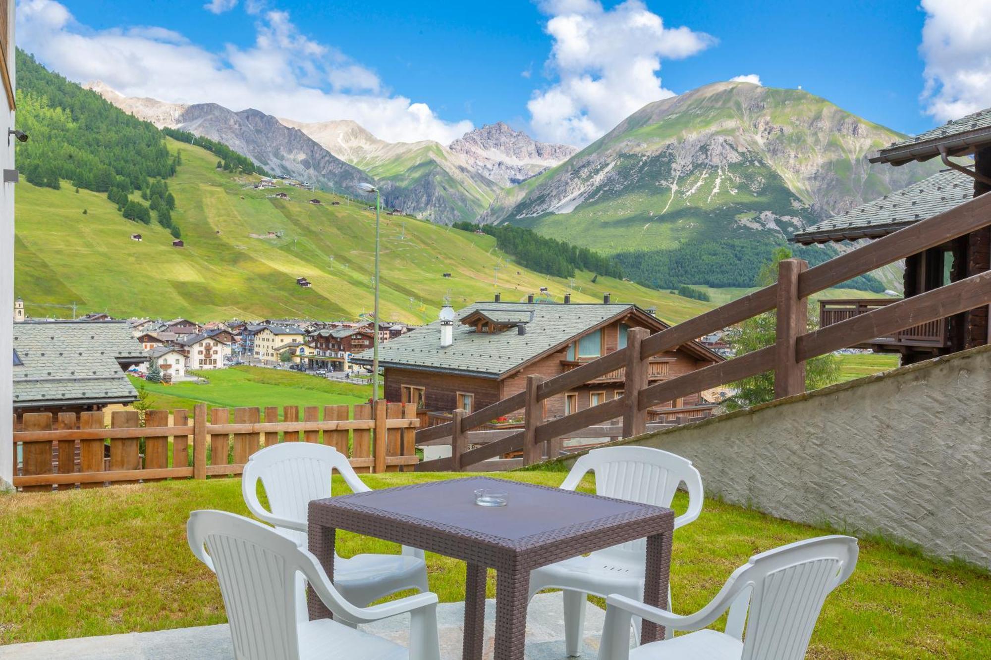 Casa Luminosa Ski In -Ski Out 100M - Happy Rentals Livigno Exterior photo